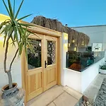 Nueva Cunda מלון Ayvalı