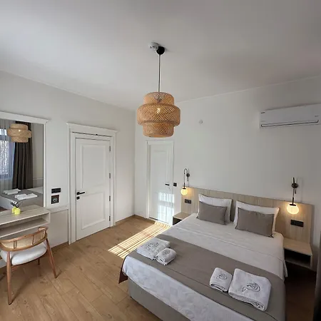 La Luna Nueva Hotel *